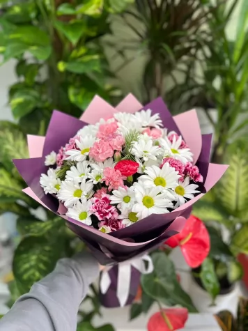 Papatya ve Karanfil Buketi